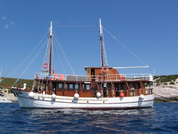 MV MILA MAJKA